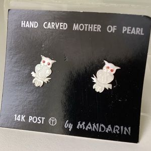 New 14 K Post Mother of Pearl owl  Bird earrings vintage